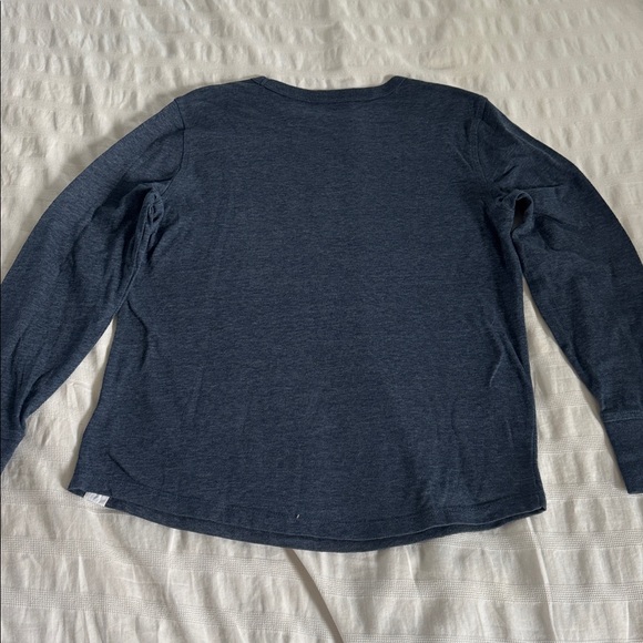 GAP Men's Deep Blue Long Sleeve Tee - Picture 4 of 5